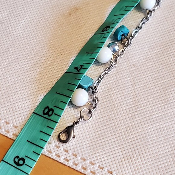 8" Silver Tone Turquoise and Bead Bracelet Style - Picture 4 of 4